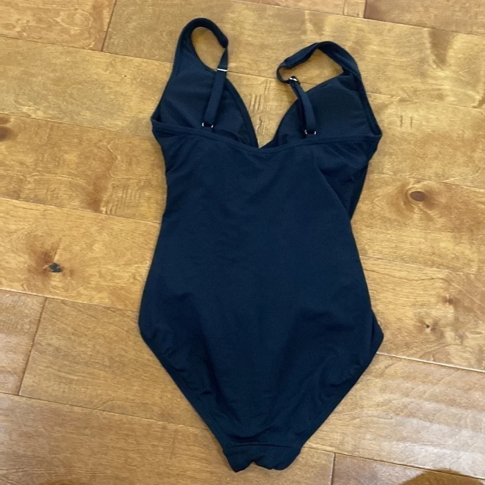MICHAEL KORS Cruise crew black one piece bathing suit 6